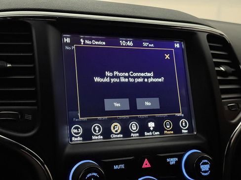 Used 2018 Jeep Grand Cherokee Laredo image 33