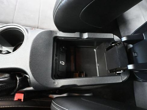 Used 2020 Ford Mustang Shelby GT350 w/ Technology Package RWD image 34