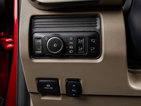 Used 2026 Ford F250 Platinum w/ Platinum Plus Package image 22