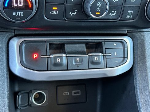 Certified 2020 GMC Acadia SLT AWD/4WD image 23