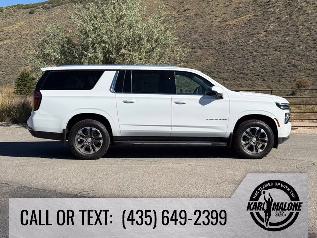 Used 2025 Chevrolet Suburban LT AWD/4WD image 6