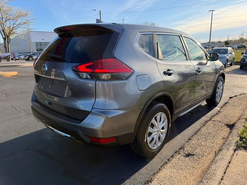 Used 2017 Nissan Rogue S AWD/4WD image 8