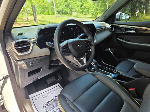 Used 2024 Chevrolet TrailBlazer ACTIV w/ Convenience Package FWD image 12