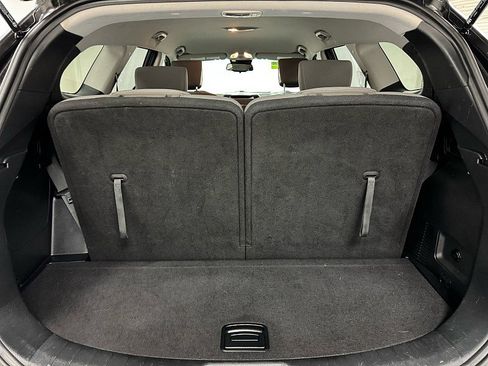Used 2018 Hyundai Santa Fe SE image 12