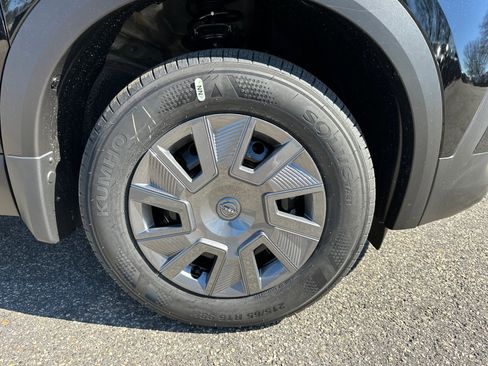 New 2026 Nissan Kicks S image 12