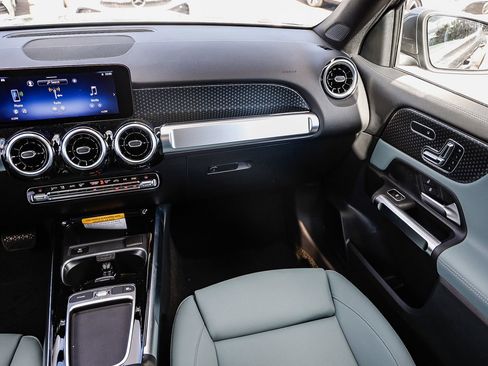 New 2026 Mercedes-Benz GLB 250 image 15