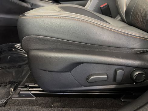 Used 2024 Subaru Crosstrek 2.5i Limited w/ Crosstrek Mirror Package image 13