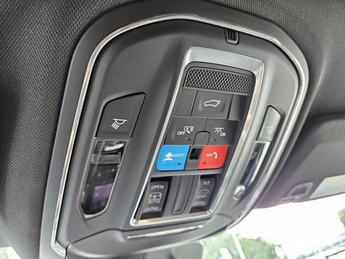 New 2024 Jeep Grand Cherokee Laredo X w/ Luxury Tech Group I RWD image 18