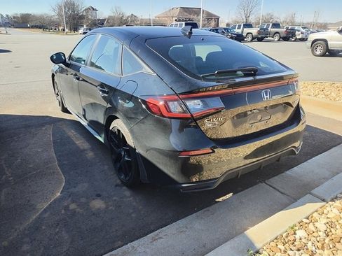 Used 2023 Honda Civic Sport image 6