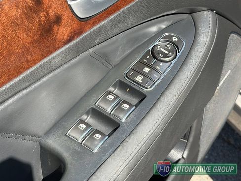 Used 2013 Hyundai Equus Signature RWD image 16