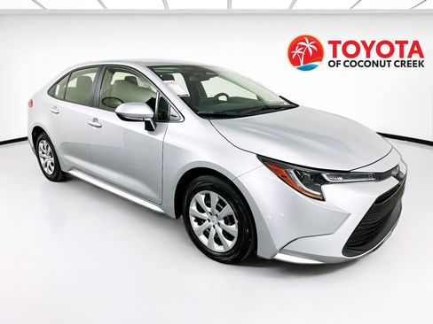 Certified 2023 Toyota Corolla LE image 1