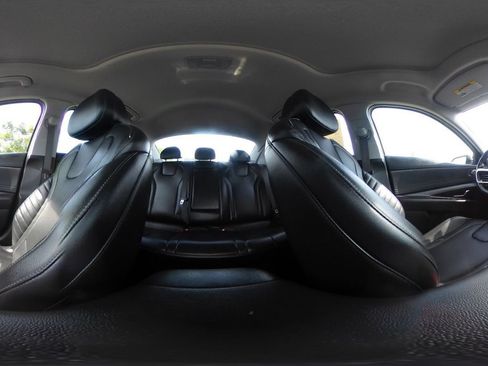 Used 2025 Hyundai Elantra Limited FWD image 44