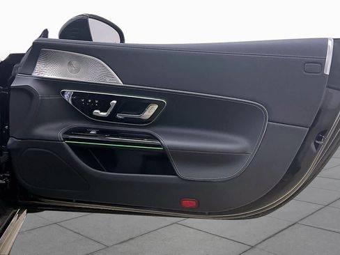 Used 2025 Mercedes-Benz SL 43 AMG image 23