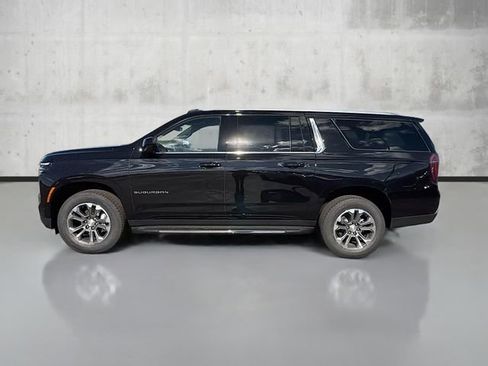 New 2026 Chevrolet Suburban LS image 8