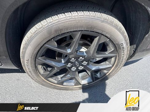 Used 2024 Chevrolet Traverse RS w/ LPO, Floor Liner Package AWD/4WD image 8