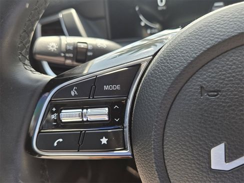 Used 2025 Kia Seltos EX w/ EX Sunroof Package image 25