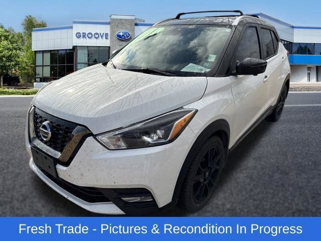 Used 2020 Nissan Kicks SR FWD image 1