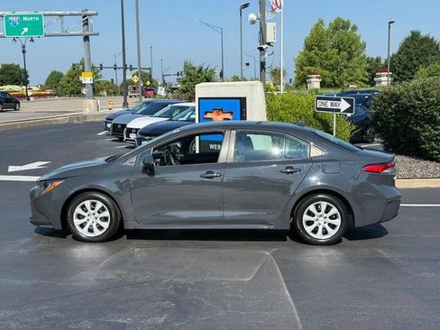 Used 2026 Toyota Corolla LE FWD image 2