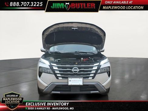 Used 2025 Nissan Rogue SL AWD/4WD image 23