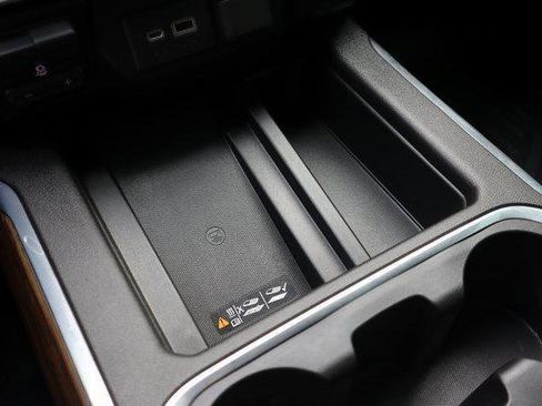 Certified 2021 Chevrolet Silverado 1500 High Country w/ Z71 Off-Road Package image 17