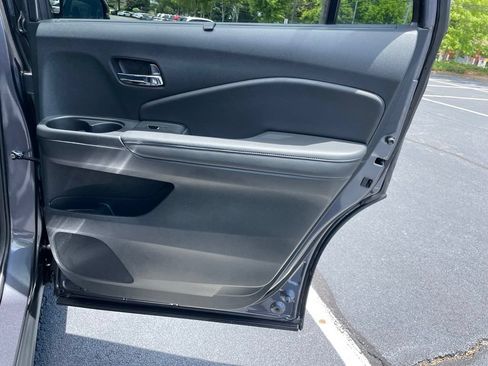 Used 2022 Honda Pilot Elite image 35
