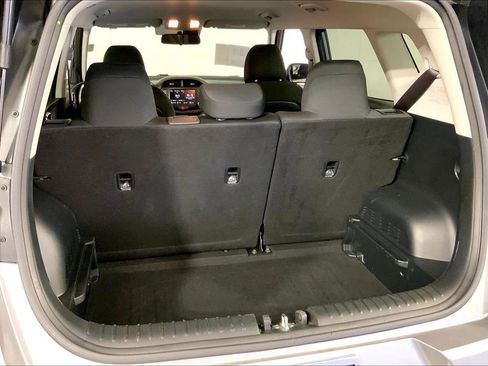 Certified 2025 Kia Soul LX w/ LX Technology Package FWD image 4