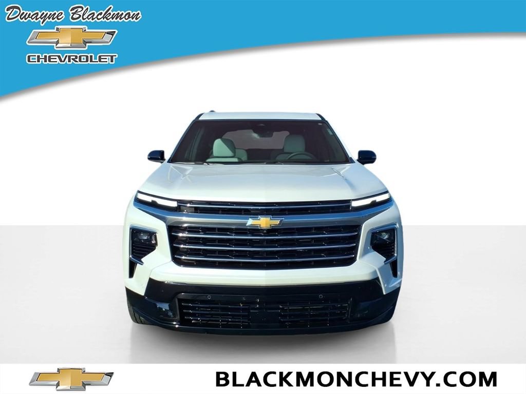 Used 2025 Chevrolet Traverse High Country w/ LPO, Floor Liner Package AWD/4WD image 8