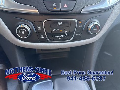 Used 2022 Chevrolet Equinox LS w/ LS Convenience Package FWD image 18
