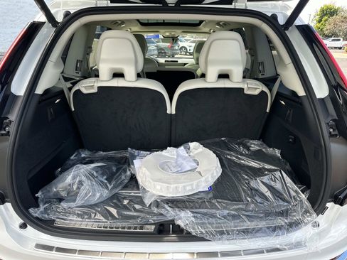 New 2026 Volvo XC90 T8 Ultra w/ Protection Package Premier image 19