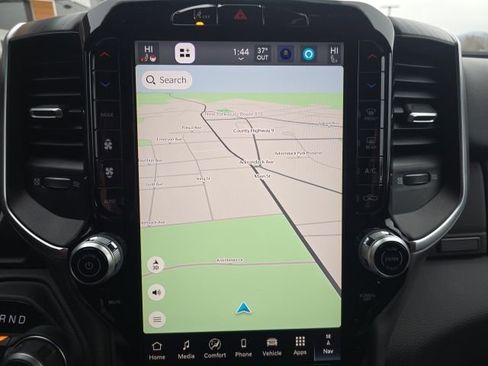 New 2026 RAM 1500 4x4 Crew Cab image 21