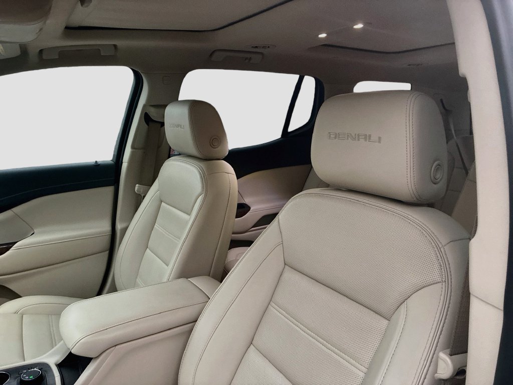 Used 2022 GMC Acadia Denali FWD image 22