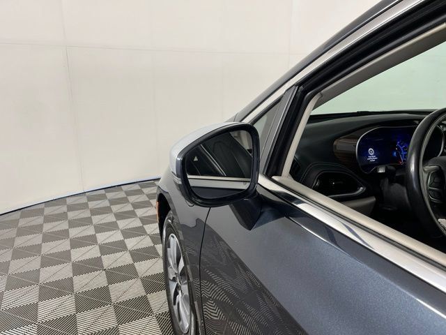 Used 2021 Chrysler Pacifica Limited FWD image 14