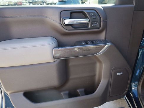Used 2020 Chevrolet Silverado 3500 LTZ w/ LTZ Convenience Package AWD/4WD image 10
