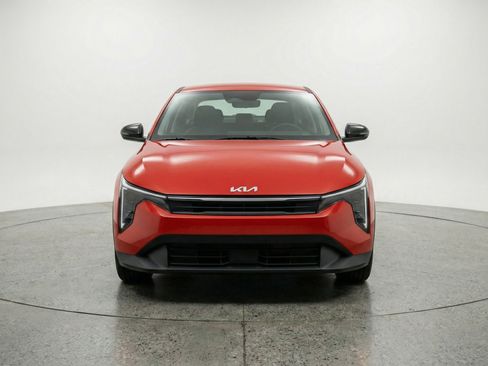 Used 2025 Kia K4 FWD image 2