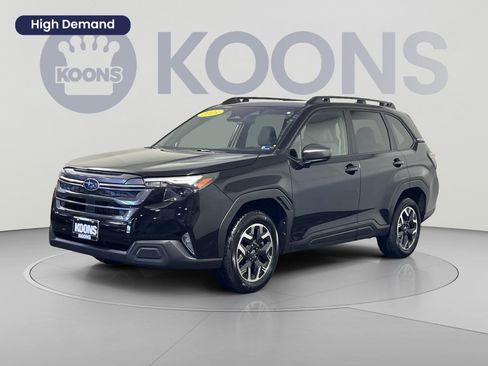 Used 2025 Subaru Forester Premium w/ Convenience Package #1 AWD/4WD image 1
