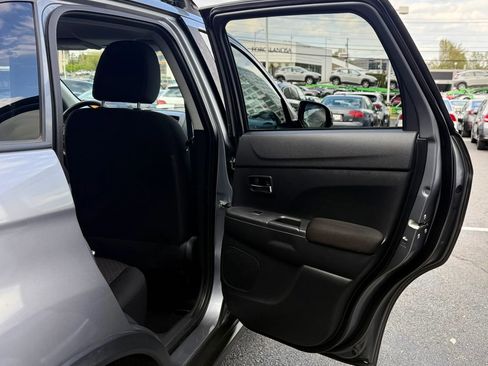 Used 2019 Mitsubishi Outlander Sport LE AWD/4WD image 26