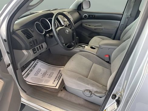 Used 2006 Toyota Tacoma PreRunner RWD image 7