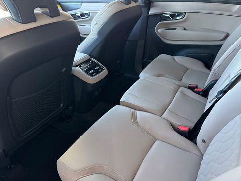 Used 2026 Volvo XC90 B5 Plus w/ Protection Package AWD/4WD image 4