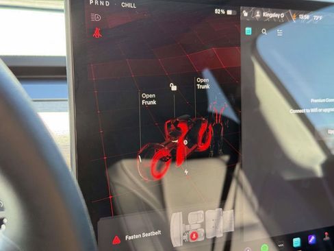 Used 2022 Tesla Model Y Long Range image 29