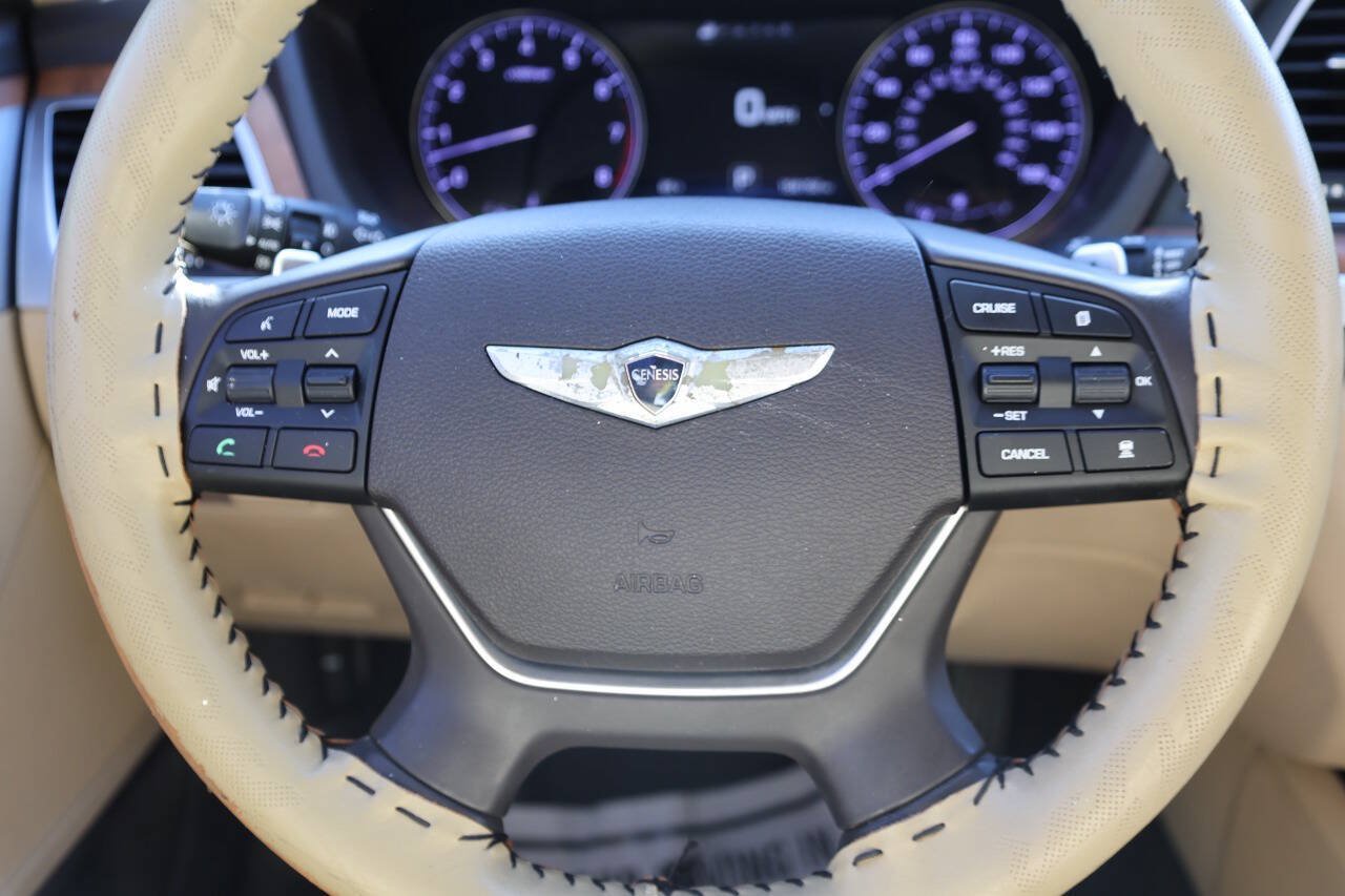 Used 2015 Hyundai Genesis 5.0 w/ Option Group 05 RWD image 18
