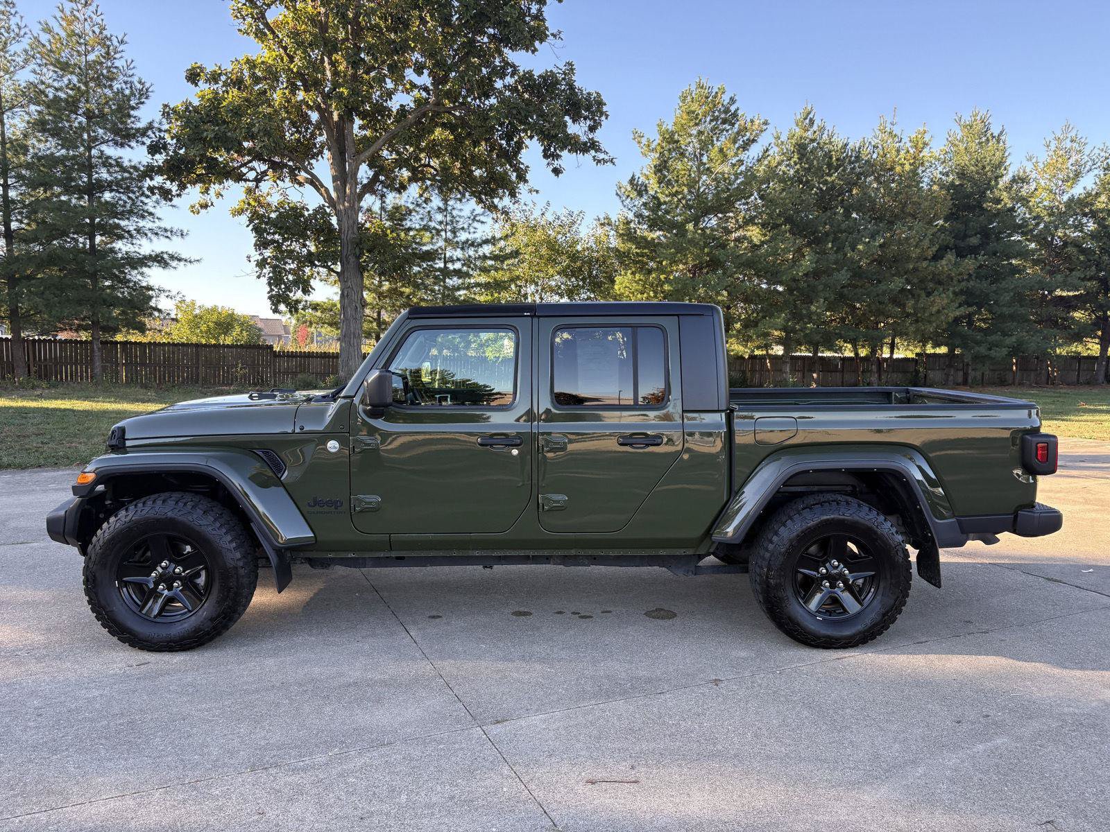 Used 2021 Jeep Gladiator Sport AWD/4WD image 20