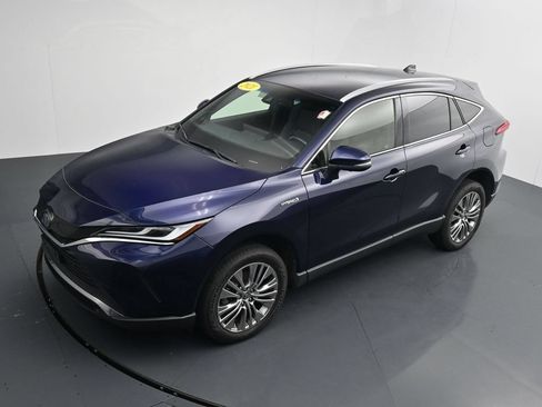 Used 2021 Toyota Venza Limited w/ Carpet Mat Package (TMS) AWD/4WD image 23