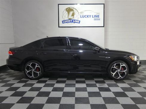 Used 2020 Volkswagen Passat 2.0T R-Line FWD image 6