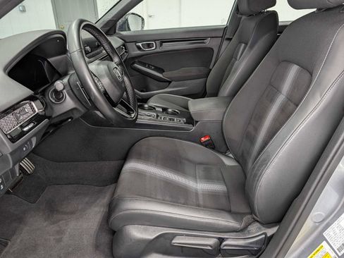 Used 2023 Honda Civic Sport image 4