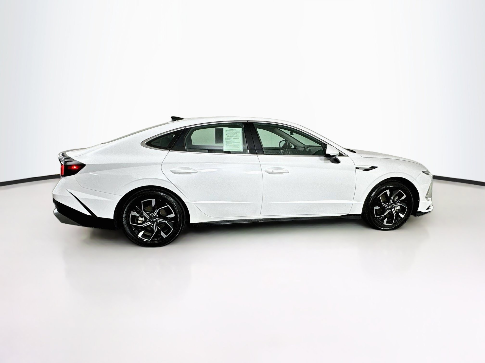 Used 2025 Hyundai Sonata SEL FWD image 10