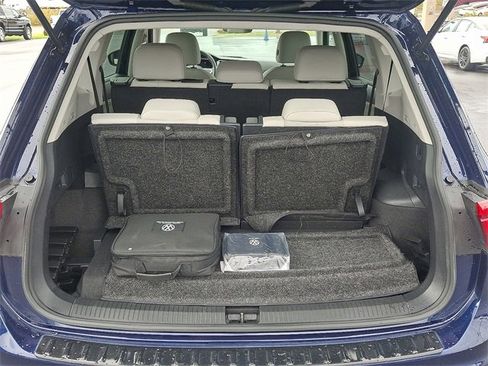 Used 2022 Volkswagen Tiguan SE image 28