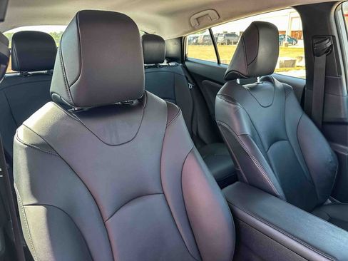 Used 2022 Toyota Prius AWD image 23