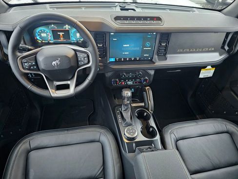New 2025 Ford Bronco Badlands w/ Sasquatch Package image 12