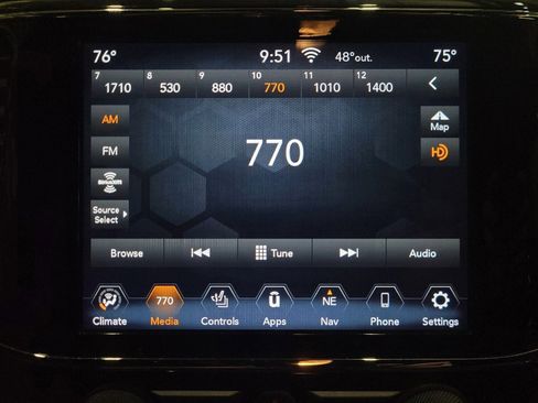 Used 2020 Jeep Grand Cherokee Limited image 25