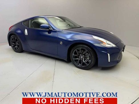 Used 2016 Nissan 370Z Coupe RWD image 7